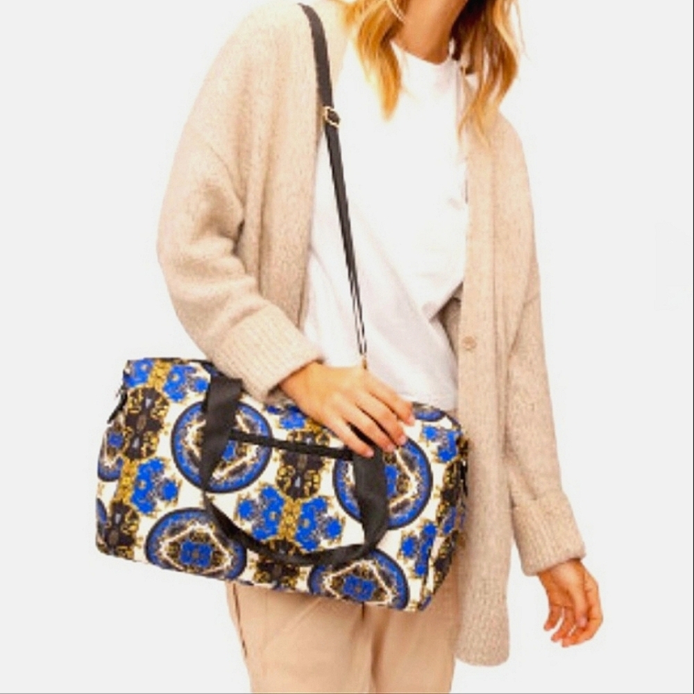 🔥ABSOLUTE FINAL💲⬇️Alice+Olivia Regal Romance 🖤/💛/💙 Print Duffle Bag ~ NWT